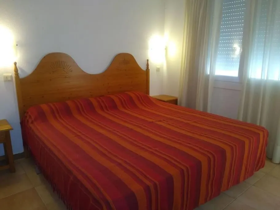 Apartment Apparemment T3 De 6 Places En Bord De Mer Empuriabrava