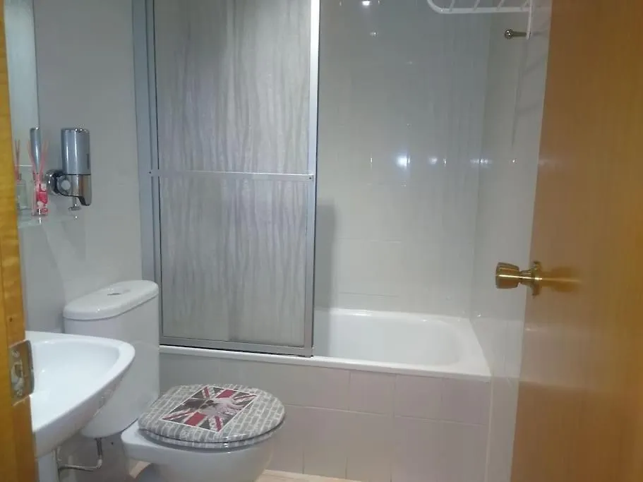 Apartment Apparemment T3 De 6 Places En Bord De Mer Empuriabrava Spain